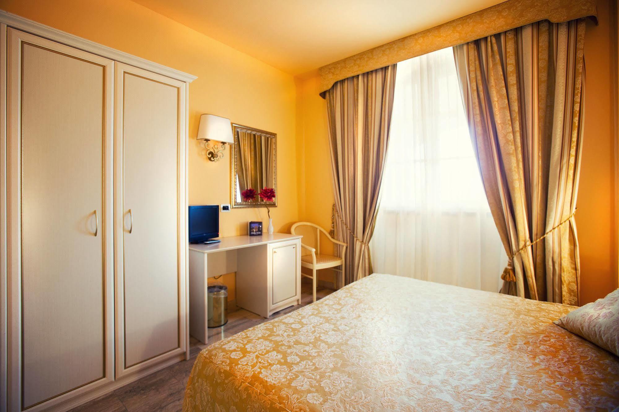 Hotel Vedute フチェッキオ エクステリア 写真